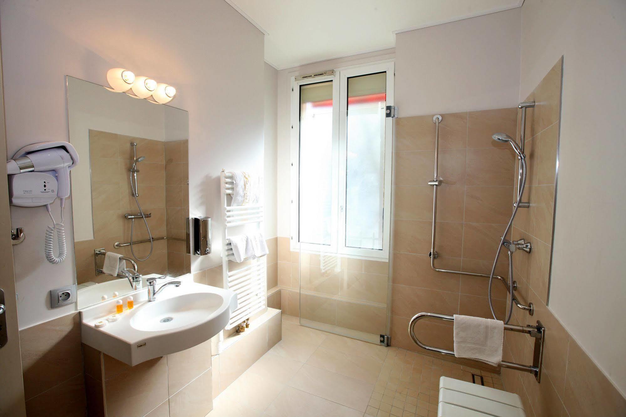 Sunny Hotel París
